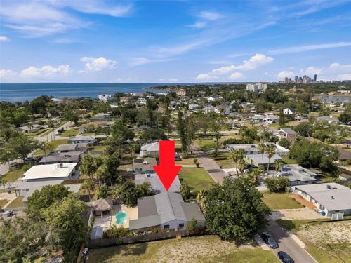 3947 Huntington St Ne, ST PETERSBURG, FL, 33703-6039 | Card Image
