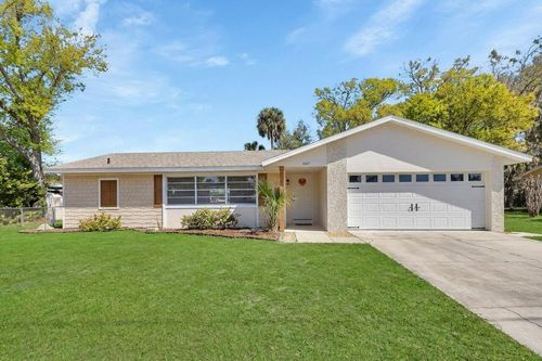 1007 Crescent Pkwy, DELAND, FL, 32724-3711 | Card Image