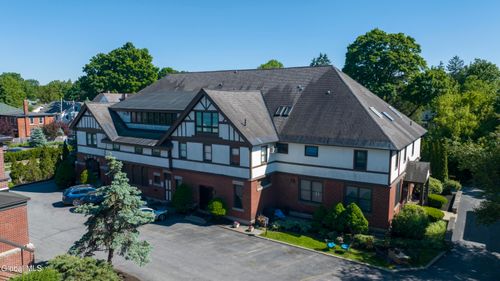 apt-4-37 Clark St, Saratoga Springs, NY, 12866-4344 | Card Image