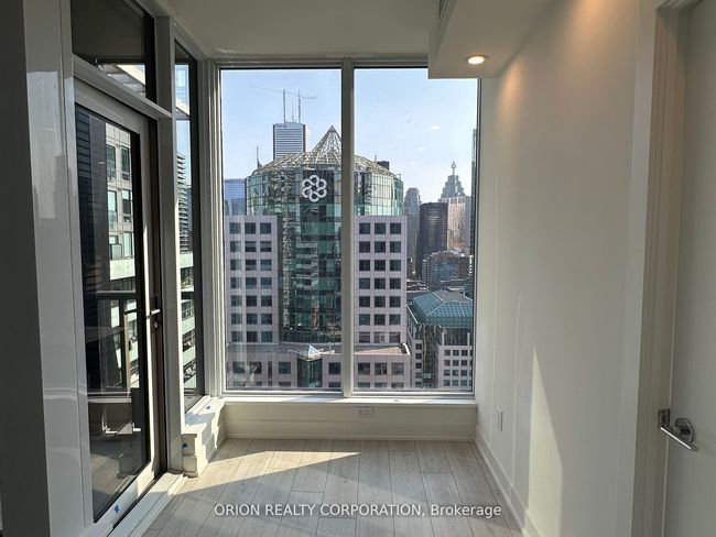 2806 - 15 Mercer St, Condo with 3 bedrooms, 2 bathrooms and null parking in Toronto ON | Image 4