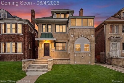 2254 Taylor St, Detroit, MI, 48206-2062 | Card Image