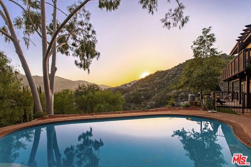 2239 Topanga Skyline Dr, Topanga, CA, 90290-4051 | Card Image