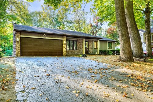 107 Hardwood Ln, Greece, NY, 14616-1631 | Card Image