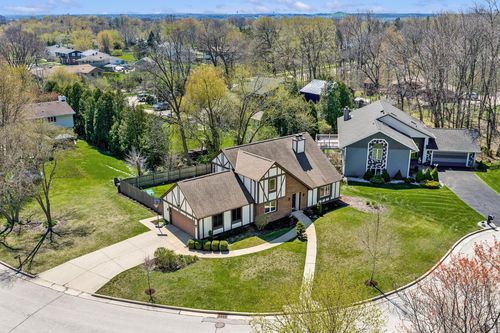 5441 S 48th Street, Greenfield, WI, 53220 | Card Image