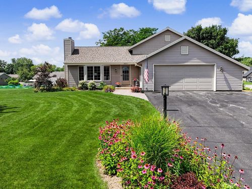 28941 Golden Circle, Waterford, WI, 53185 | Card Image