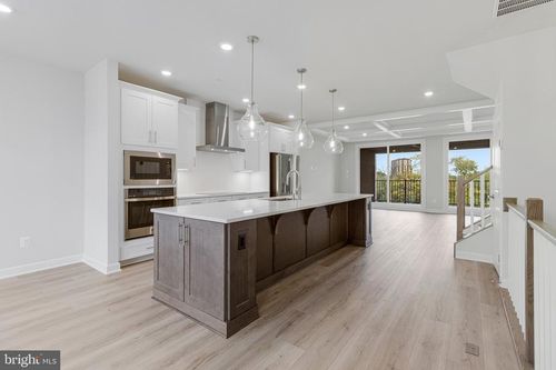 201-5961 Lookout Avenue, ALEXANDRIA, VA, 22304 | Card Image