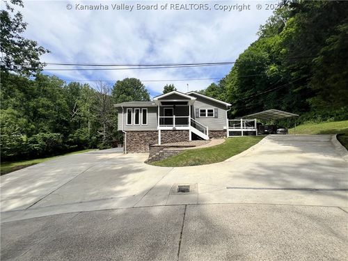 886 Lynn Brooke Pl, Charleston, WV, 25312-6412 | Card Image