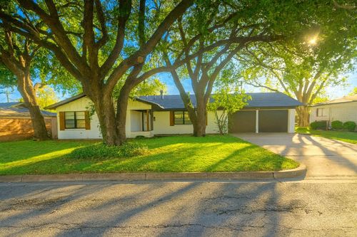 2120 Nottingham Blvd, Fort Worth, TX, 76112-5231 | Card Image