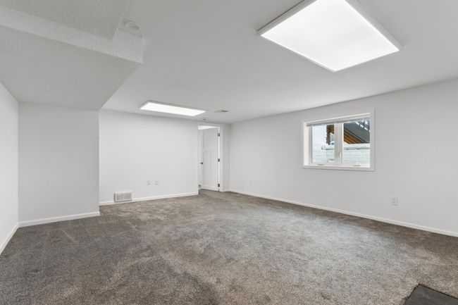 Lower Level Family Room | Image 28