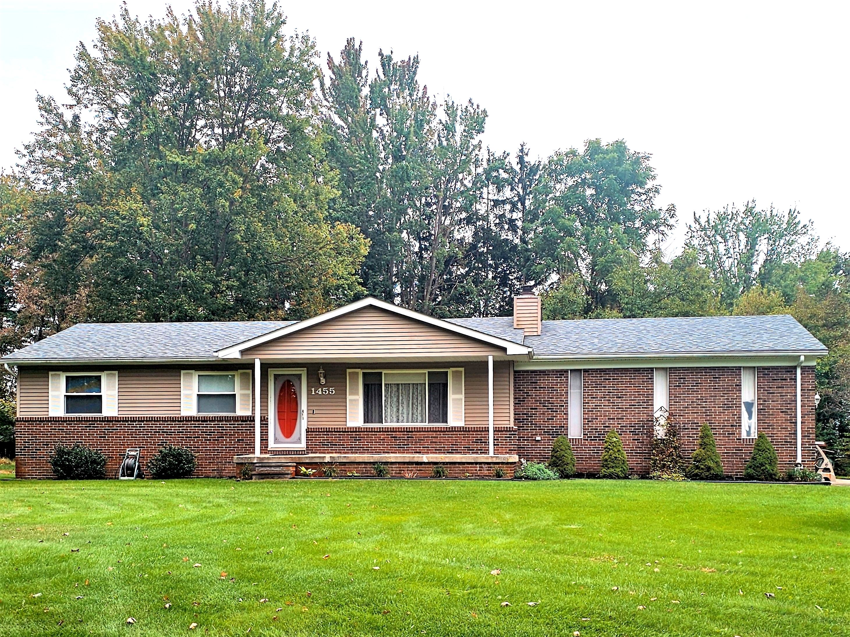 Alstott Dr, Howell, MI 48843