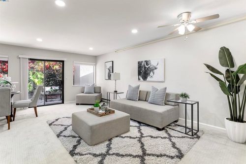 apt-107-320 Peninsula Ave, San Mateo, CA, 94401-1664 | Card Image