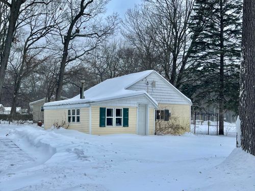 14894 Groesbeck St, Grand Haven, MI, 49417-9523 | Card Image