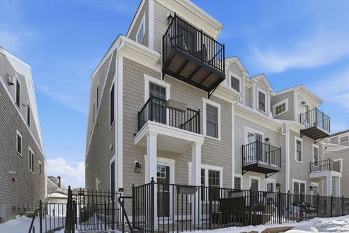 unit-2-25 Howland St, Plymouth, MA, 02360-4997 | Card Image