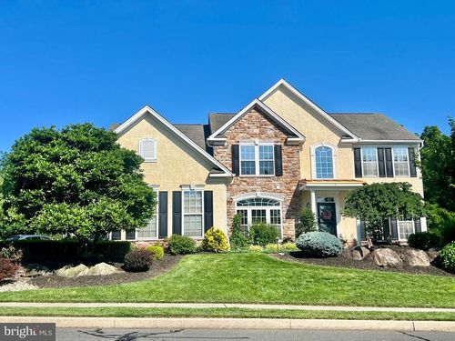 8 Brook Hollow Dr, Sinking Spring, PA, 19608-9545 | Card Image