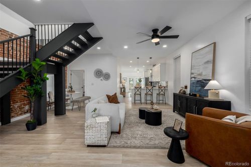 555 S Logan St, Denver, CO, 80209-4107 | Card Image