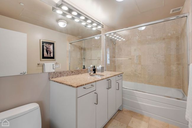 APT-503 - 201 W Grand Ave, Condo with 2 bedrooms, 2 bathrooms and 1 parking in CHICAGO IL | Image 18