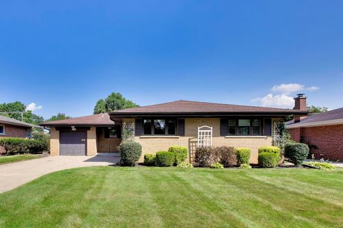 704 W Lonnquist Blvd, Mount Prospect, IL, 60056-3604 | Card Image
