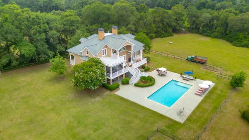 2470 American Classic Tea Ln, Wadmalaw Island, SC, 29487-7209 | Card Image