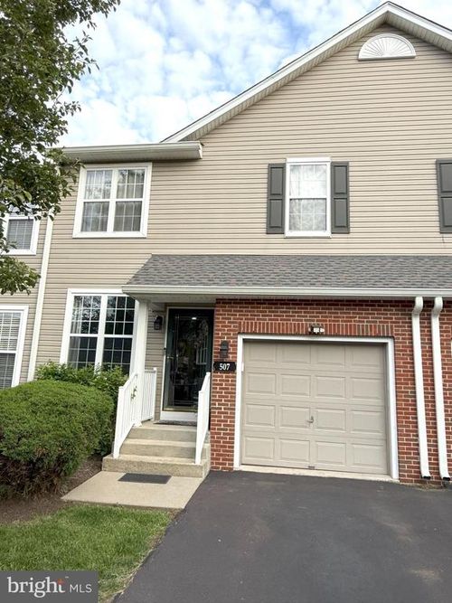 507 Quincy St, COLLEGEVILLE, PA, 19426-3995 | Card Image