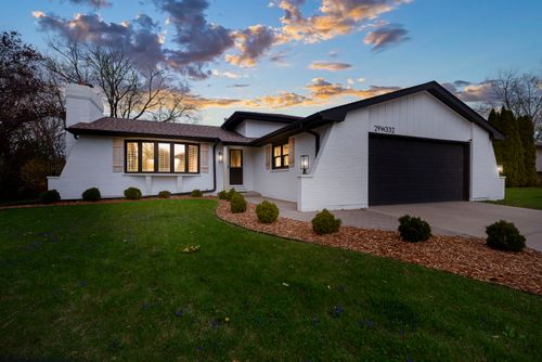 29W332 Mark Dr, Naperville, IL, 60564-5737 | Card Image