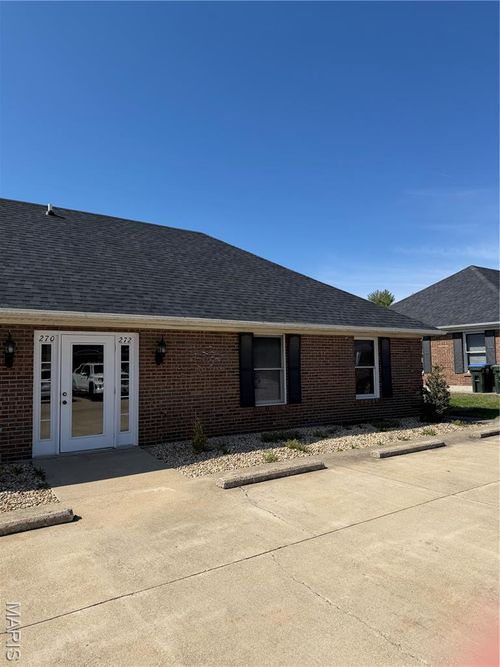 272 Southwoods Ctr, Columbia, IL, 62236-2462 | Card Image