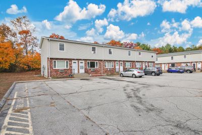 B - 100 Canterbury Road, Condo with 2 bedrooms, 1 bathrooms and 2 parking in Plainfield CT | Image 1