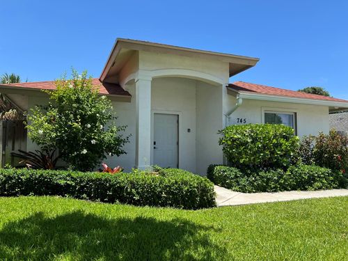 745 Tallapoosa St, West Palm Beach, FL, 33405-1445 | Card Image