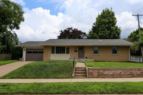 925 S 19th Street, Quincy, IL, 62301 | Card Image