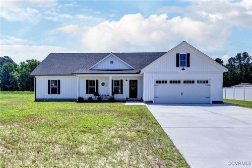 200 Andrews Ave, Franklin, VA, 23851-2906 | Card Image