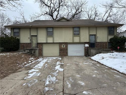 7427 & 7429 Englewood Lane, Raytown, MO, 64133 | Card Image