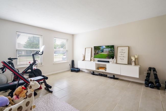 12208 Treeview Ln, House other with 4 bedrooms, 2 bathrooms and null parking in Farmers Branch TX | Image 11