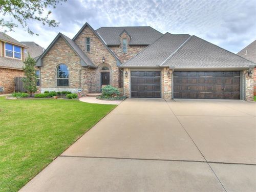 19720 Meadow Bend Ave, Edmond, OK, 73012-3574 | Card Image