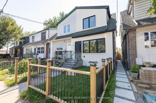 12 Marigold Ave, Toronto, ON, M4M3B2 | Card Image