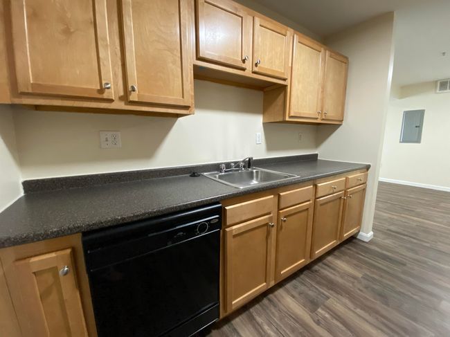 APT-108 - 100 Sentinel Ct, Condo with 2 bedrooms, 2 bathrooms and null parking in Manchester NH | Image 17