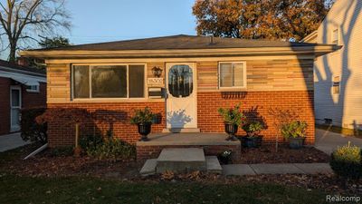 18302 Colgate Street, Home with 3 bedrooms, 1 bathrooms and null parking in Dearborn Heights MI | Image 1