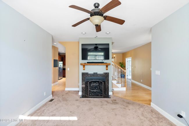 115 Sterling Dr, House other with 3 bedrooms, 3 bathrooms and 2 parking in Sneads Ferry NC | Image 4