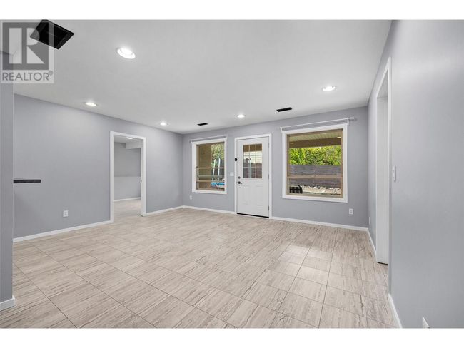 1503 Tanemura Cres, House other with 6 bedrooms, 4 bathrooms and 4 parking in Kelowna BC | Image 24
