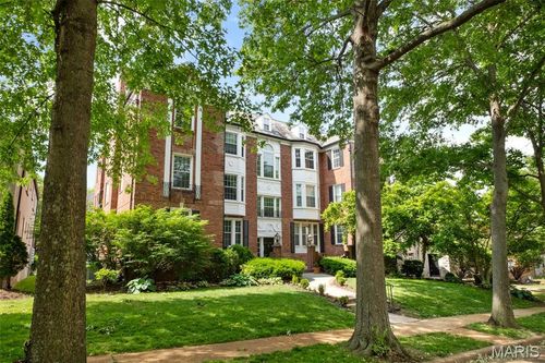 apt-3w-7520 Oxford Dr, Saint Louis, MO, 63105-2871 | Card Image