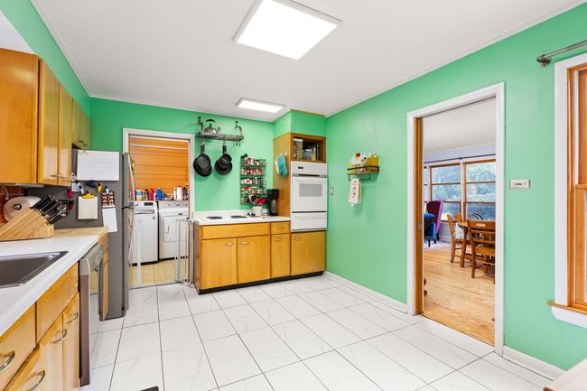 545 W Elm Park Ave, House other with 2 bedrooms, 1 bathrooms and 2 parking in Elmhurst IL | Image 11