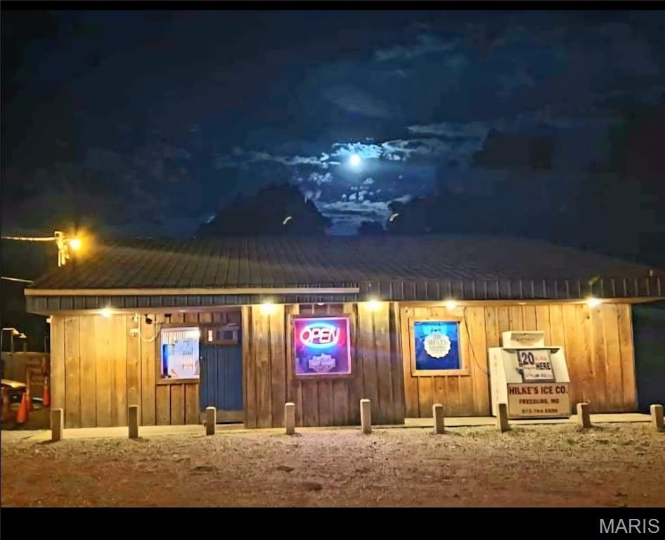 Commercial Sale in Dixon
