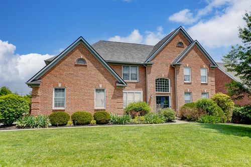 8676 Kenwood Rd, Cincinnati, OH, 45242-7920 | Card Image