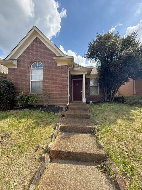 6893 Century Oaks Dr, Cordova, TN, 38018-8798 | Card Image