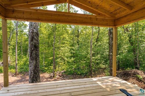 8271 Blackwoods Dr, Finland, MN, 55603 | Card Image