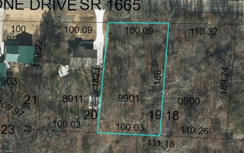 19 Fieldstone Dr, Winston-Salem, NC, 27127 | Card Image