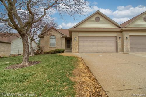 2191 Pleasant Dr, Commerce Twp, MI, 48390-3959 | Card Image