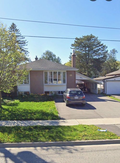 42 Aurora Heights Dr, Aurora, ON, L4G2W7 | Card Image
