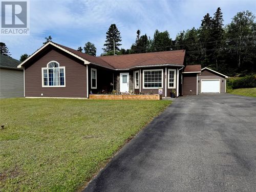 33 Harmsworth Dr, Grand Falls-Windsor, NL, A2A2Y7 | Card Image