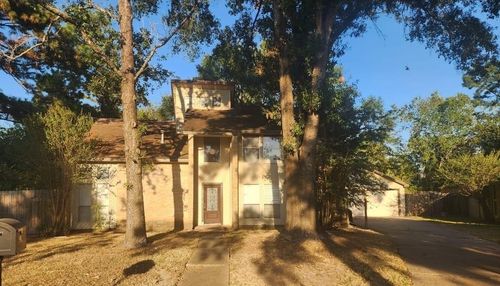 9902 Kings Walk Round, Houston, TX, 77070-1861 | Card Image