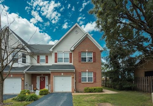 315 Birch Ct, New Brunswick, NJ, 08901-2681 | Card Image