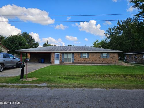 719 Lillian St, New Iberia, LA, 70560-7032 | Card Image